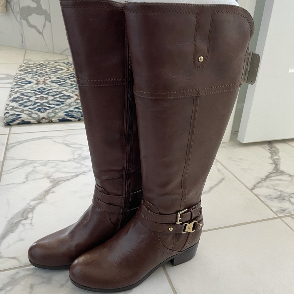 Liz Claiborne Brown Boots Size 6